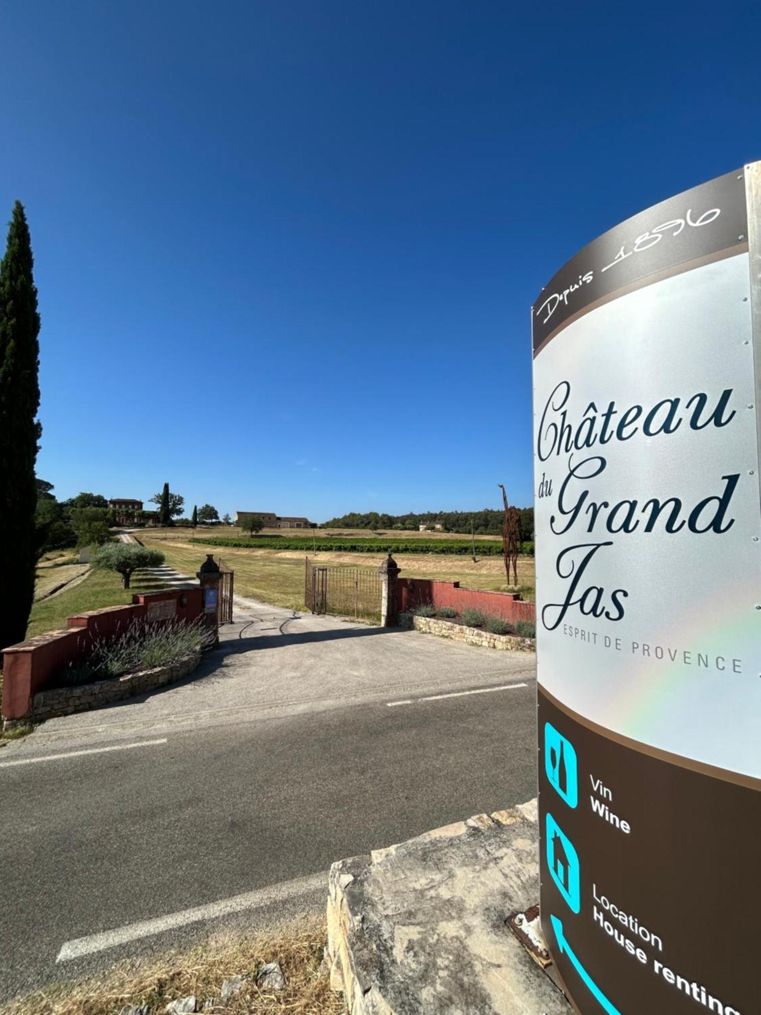 Chateau Du Grand Jas Entrecasteaux Extérieur photo
